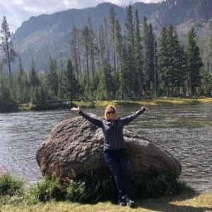 Meet your Posher, Kelli